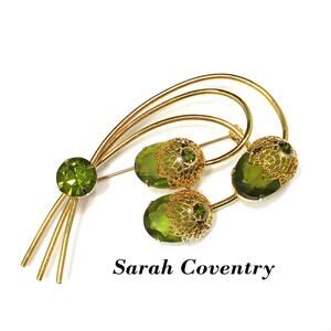 Sarah Coventry Touch of Elegance Green Crystal Brooch Gold Tone 1970s